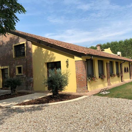 Agriturismo La Bicocca Sermide Eksteriør billede
