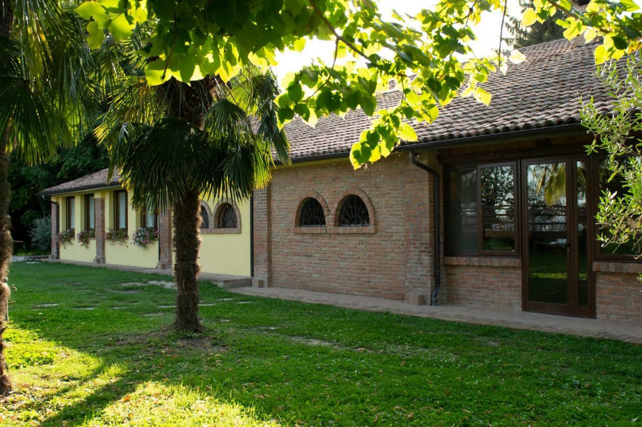 Agriturismo La Bicocca Sermide Eksteriør billede